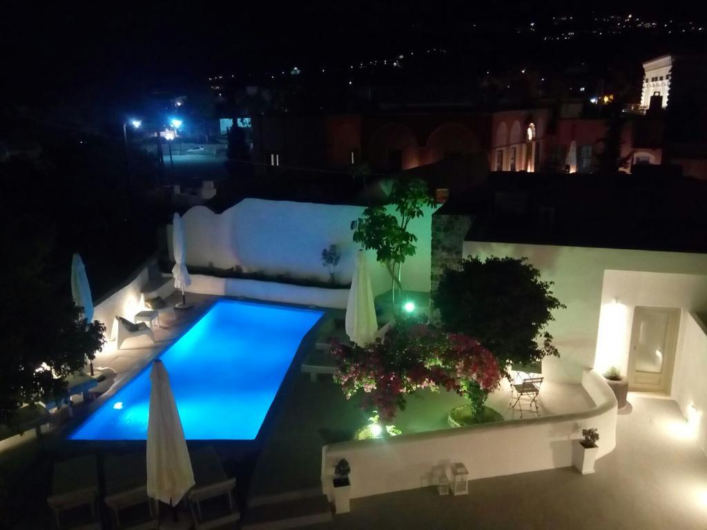 Villa Luxl Fira  Bagian luar foto